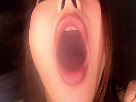 主観 タバコ美女 煙 ヤニベロ 痰唾ぶっかけ ドS淫語浴び手コキ　サンプル画像05